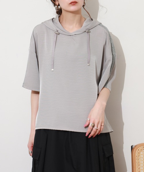 EGLANTINE(エグランティーヌ)の「EGLANTINE フーディラメプルオーバー 半袖(Tシャツ/カットソー・レディース・ネイビー/グレイッシュベージュ・38)」の19枚目の写真