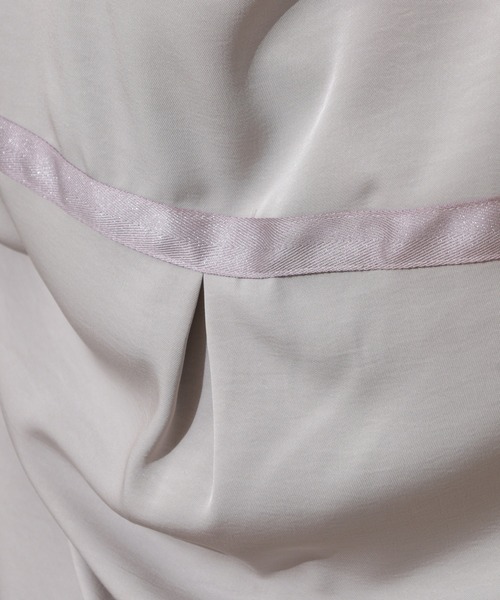 EGLANTINE(エグランティーヌ)の「EGLANTINE フーディラメプルオーバー 半袖(Tシャツ/カットソー・レディース・ネイビー/グレイッシュベージュ・38)」の22枚目の写真
