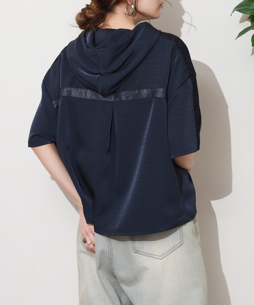 EGLANTINE(エグランティーヌ)の「EGLANTINE フーディラメプルオーバー 半袖(Tシャツ/カットソー・レディース・ネイビー/グレイッシュベージュ・38)」の13枚目の写真