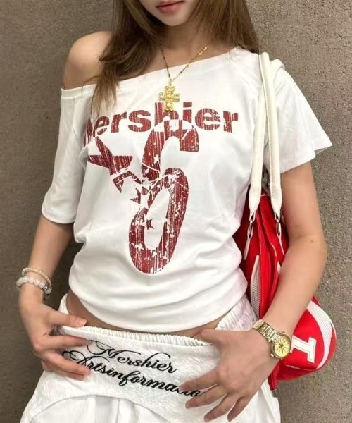 Vipoa(ヴィポア)の「AmericanロゴワンショルTシャツ(Tシャツ/カットソー・レディース・イエロー/ネイビー/グレー/ホワイト・FREE)」の6枚目の写真