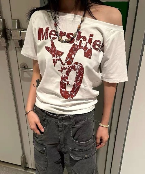 Vipoa(ヴィポア)の「AmericanロゴワンショルTシャツ(Tシャツ/カットソー・レディース・イエロー/ネイビー/グレー/ホワイト・FREE)」の11枚目の写真