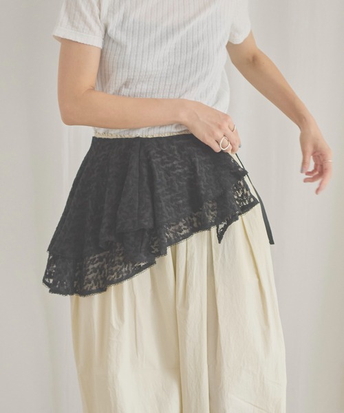 fig London(フィグロンドン)の「Hazel collar(付け襟・レディース・ホワイト/ブラック・FREE)」の2枚目の写真