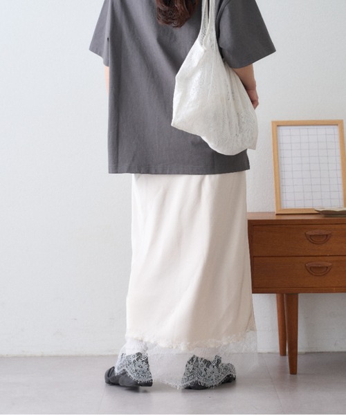CIAOPANIC TYPY(チャオパニックティピー)の「【レイヤードとしても活躍/無地・ドット柄】裾レースサテンバイアススカート(スカート・レディース・オフホワイト/ブラック/ブラック系その他・MEDIUM/SMALL)」の19枚目の写真