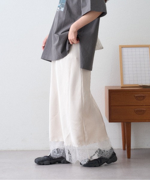CIAOPANIC TYPY(チャオパニックティピー)の「【レイヤードとしても活躍/無地・ドット柄】裾レースサテンバイアススカート(スカート・レディース・オフホワイト/ブラック/ブラック系その他・MEDIUM/SMALL)」の18枚目の写真