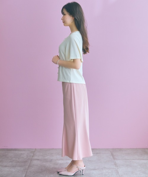marun(マルン)の「<大きいサイズ>フレア袖テレコリブスクエアネックカットソー marun(Tシャツ/カットソー・レディース・オフホワイト/ブラック・L/LL/3L/4L/5L)」の17枚目の写真