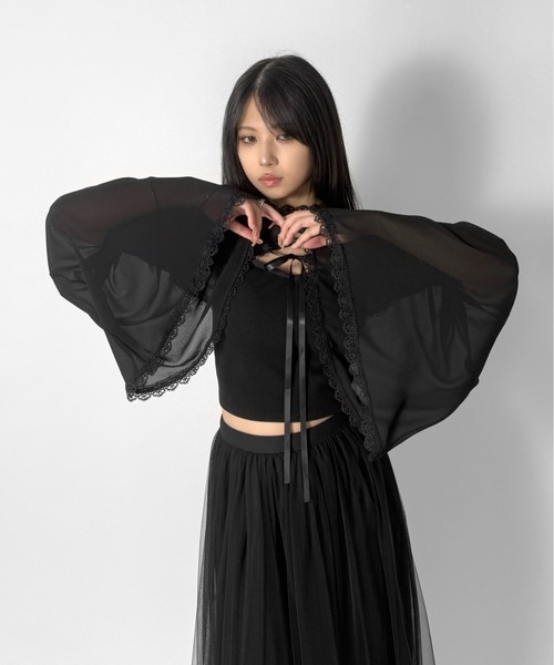 LVEU.（ラブユ.）の「【LVEU.】フレアスリーブレースアップトップス / トップス カットソー レイヤード レース シアー シースルー レースアップ リボン ZOZOTOWN限定（Tシャツ/カットソー・レディース・ブラック・FREE）」の16枚目の写真