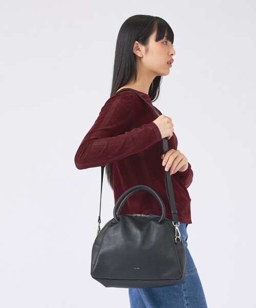 YArKA(ヤーカ)の「【YArKA/ヤーカ】レザーボストンバッグM/バッグ/ショルダー(ショルダーバッグ・レディース・ブラック・フリー)」の4枚目の写真