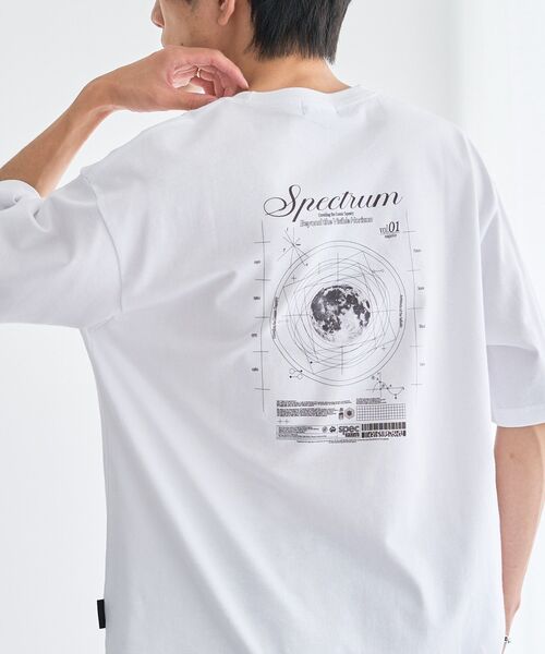 CRAFT STANDARD BOUTIQUE(クラフトスタンダードブティック)の「スペースアートグラフィックTシャツ(Tシャツ/カットソー・メンズ・チャコールグレー/ホワイト/ネイビー/ブラック・M/L)」の2枚目の写真