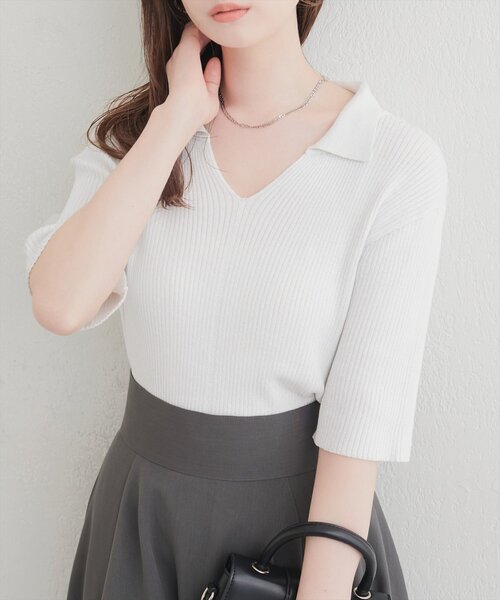 natural couture（ナチュラルクチュール）の「ラメリブ５分袖ポロニット（ニット/セーター・レディース・グレー/チャコールグレー/ブルー/ピンク/オフホワイト・FREE）」の2枚目の写真