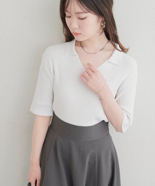 natural couture（ナチュラルクチュール）の「ラメリブ５分袖ポロニット（ニット/セーター・レディース・グレー/チャコールグレー/ブルー/ピンク/オフホワイト・FREE）」の7枚目の写真