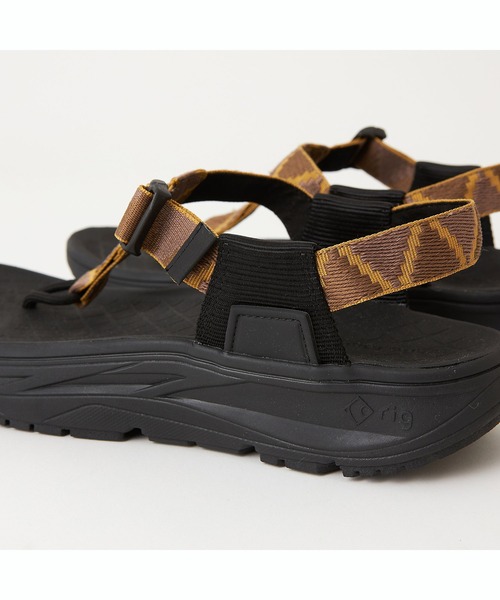 WHITE MOUNTAINEERING(ホワイトマウンテニアリング)の「【White Mountaineering / ホワイトマウンテニアリング】WM × rig footwear 'mguu'(サンダル・メンズ・ブラック・28/27)」の5枚目の写真