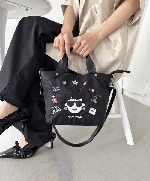HAPPY FACE(ハッピーフェイス)の「エマ新刺繍2WAYショルダーBK(ショルダーバッグ・レディース・ブラック・ONE SIZE)」の2枚目の写真