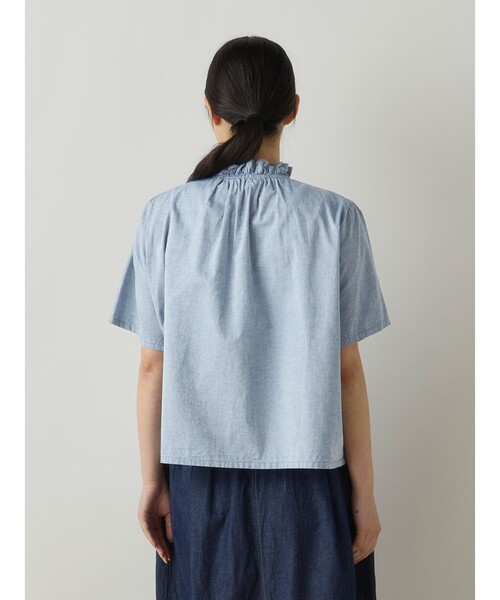 MidiUmi(ミディウミ)の「MidiUmi シャンブレーフリルシャツ(シャツ/ブラウス・レディース・ライトブルー/ブルー系その他/ブルー/ネイビー/ブラック系その他/ホワイト系その他/オフホワイト・FREE)」の19枚目の写真