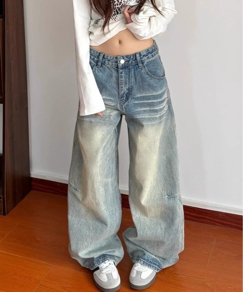 semuse(セミューズ)の「バック2本ラインハイウエストデニムワイドパンツ(デニムパンツ・レディース・ライトブルー・S/M/L)」の5枚目の写真