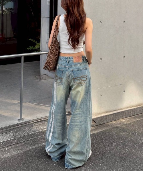 semuse(セミューズ)の「バック2本ラインハイウエストデニムワイドパンツ(デニムパンツ・レディース・ライトブルー・S/M/L)」の7枚目の写真