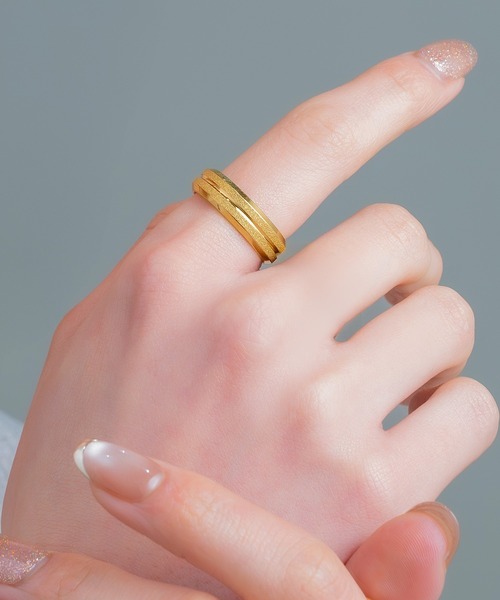 Cream dot.(クリームドット)の「【サージカルステンレス】ペアにも◎スターダスト煌めくステンレス製リング(リング・レディース・ゴールド/シルバー・15号/17号/20号/25号/9号/12号)」の2枚目の写真