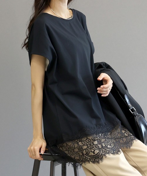 Aletta vita(アレッタビータ)の「汗染み防止加工裾レースプルオーバー(Tシャツ/カットソー・レディース・ブラック/チャコール/ライトグレー・M)」の1枚目の写真