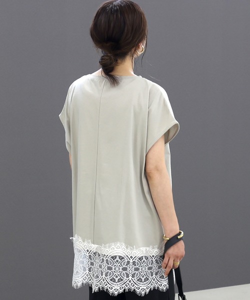 Aletta vita(アレッタビータ)の「汗染み防止加工裾レースプルオーバー(Tシャツ/カットソー・レディース・ブラック/チャコール/ライトグレー・M)」の6枚目の写真