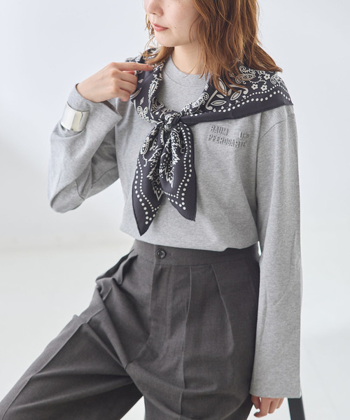 BAUM UND PFERDGARTEN(バウムウンドヘルガーデン)の「BAUM UND PFERDGARTEN/バウム ウンド ヘルガーデン JEEVONA Tシャツ(Tシャツ/カットソー・レディース・ネイビー/チャコールグレー/ホワイト・SMALL)」の1枚目の写真