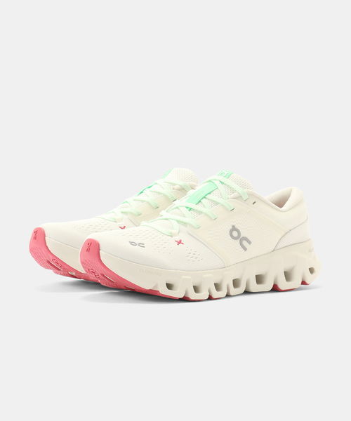 On(オン)の「On Cloud X 5 3WG30060969(スニーカー・レディース・ホワイト・23cm/23.5cm/24cm/25cm/24.5cm)」の7枚目の写真