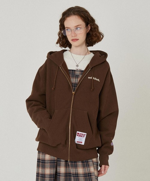 MILKFED.(ミルクフェド)の「MILKFED×CHAMPION SWEAT ZIP HOODIE(パーカー・レディース・オートミール/ブラウン/ブラック/ライトブルー/ライトピンク・S/M)」の3枚目の写真