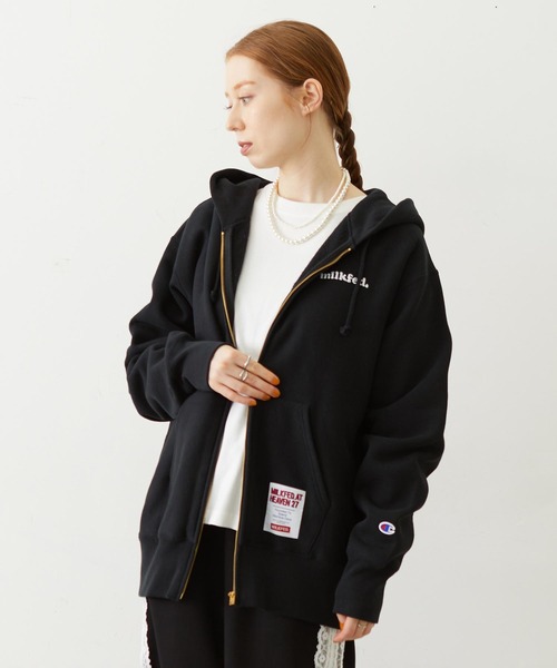 MILKFED.(ミルクフェド)の「MILKFED×CHAMPION SWEAT ZIP HOODIE(パーカー・レディース・オートミール/ブラウン/ブラック/ライトブルー/ライトピンク・S/M)」の2枚目の写真