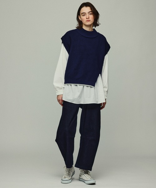 Kelen(ケレン)の「「KELEN / ケレン」バイカラースリットニットベスト(ニット/セーター・レディース・ブラウン/ネイビー/チャコールグレー・FREE)」の4枚目の写真