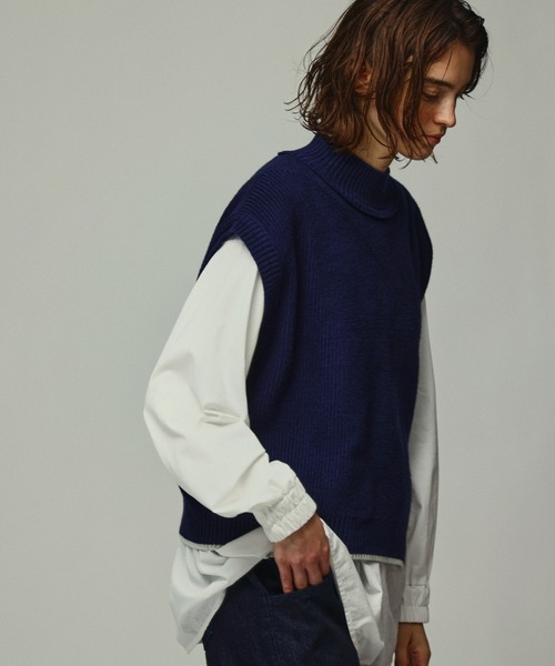 Kelen(ケレン)の「「KELEN / ケレン」バイカラースリットニットベスト(ニット/セーター・レディース・ブラウン/ネイビー/チャコールグレー・FREE)」の7枚目の写真
