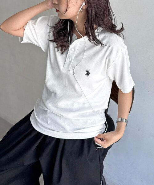 U.S. POLO ASSN.(ユーエスポロアッスン)の「コンパクトリブヘンリーT(Tシャツ/カットソー・メンズ・グレー/ブラック/ブラウン/ホワイト・LARGE/MEDIUM)」の2枚目の写真