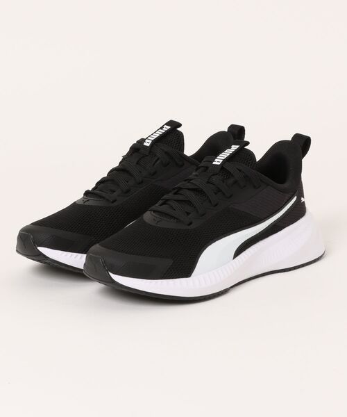 PUMA（プーマ）の「《PUMA》フライヤー LITE 4（スニーカー・メンズ・ピンク系その他/ブラック系その他/ホワイト/ブラック×ホワイト/ブラック×ブラック・22.5cm/23.0cm/23.5cm/24.0cm/24.5cm/25.0cm/25.5cm/26.0cm/26.5cm/27.0cm/27.5cm/28.0cm）」の2枚目の写真