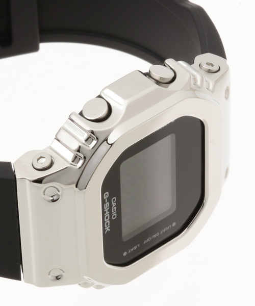 CASIO(カシオ)の「CASIO G-SHOCK GM-S5600U-1JF(アナログ腕時計・レディース・シルバー・FREE)」の6枚目の写真