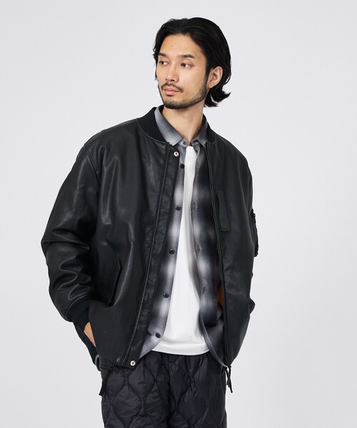 TAION(タイオン)の「【TAION / タイオン】ジャパンスペシャル リバーシブル MA-1 フェイクレザー×ダウンジャケットTAION-JK02JS-2(ブルゾン・メンズ・ブラック系その他/ブラック・L/M)」の4枚目の写真