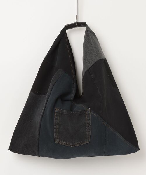 THRIFTY LOOK(スリフティールック)の「THRIFTY LOOK / スリフティールック LEVIS TRIANGLE TOTE LARGE リーバイス トライアングルトート ラージ(トートバッグ・メンズ・ブラック・FREE)」の1枚目の写真