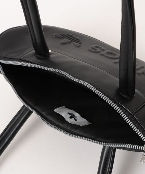 adidas(アディダス)の「ADIDAS ウェア アディダス U ELONGATED BOWLING BAG バッグ KS4130 BLACK(ボディバッグ/ウエストポーチ・メンズ・ブラック・FREE)」の4枚目の写真