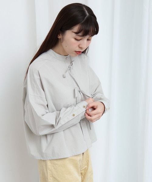 fig London(フィグロンドン)の「ribbon shirt(シャツ/ブラウス・レディース・ネイビー/ベージュ/ホワイト・FREE)」の11枚目の写真