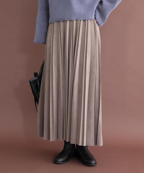 ITEMS URBANRESEARCH(アイテムズ アーバンリサーチ)の「フェイクスエードプリーツスカート(スカート・レディース・ブラック/ライトベージュ/モカ・FREE)」の2枚目の写真