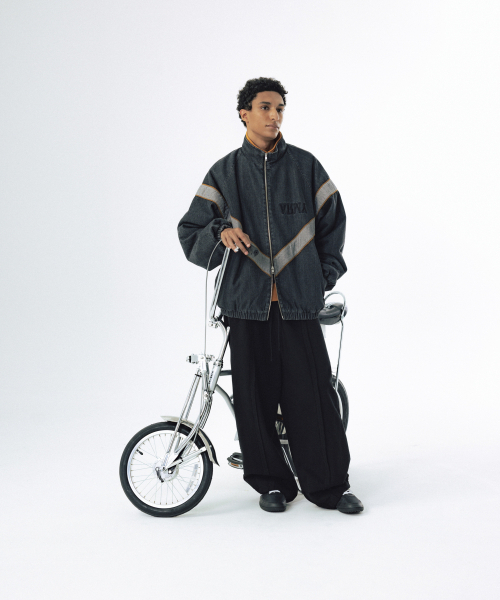 ANGLAN（アングラン）の「IPFU Track Denim Jacket - Washed Black（デニムジャケット・メンズ・その他・1/02）」の6枚目の写真
