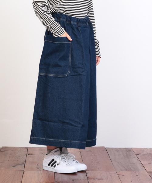 CUBE SUGAR(キューブシュガー)の「ワイドタックイージーデニムパンツ(デニムパンツ・レディース・ネイビー/ブルー・M/L)」の13枚目の写真