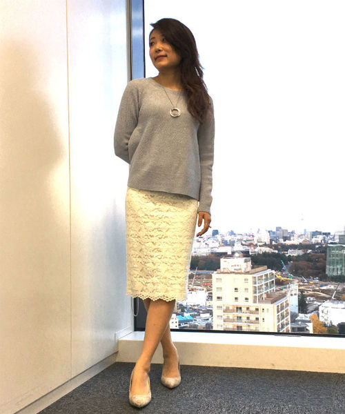 22 OCTOBRE（ヴァンドゥ－オクトーブル）の「カーブヘムホールガーメント（ニット/セーター・レディース・イエロー/ブルー系その他/ブルー・2）」の12枚目の写真