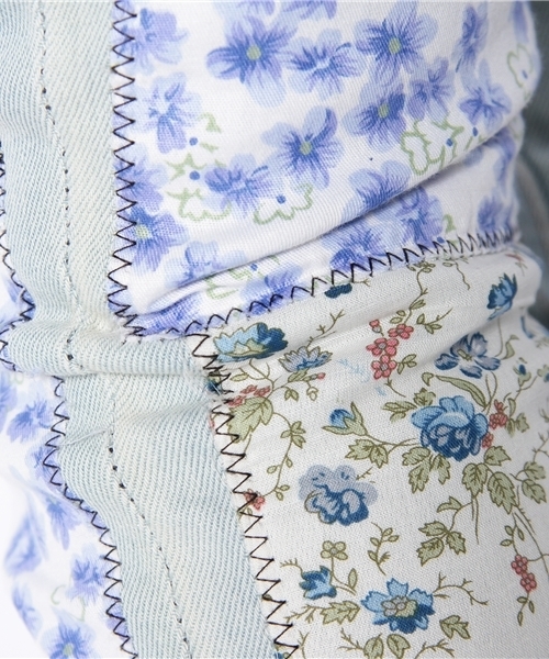 MIDWEST（ミッドウエスト）の「CHEAP MONDAY　花柄パッチユーズドブルージーンズ（デニムパンツ・メンズ・ブルー・27）」の7枚目の写真