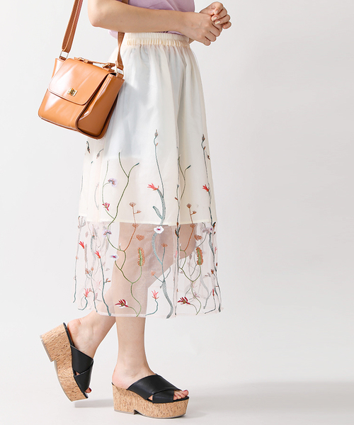 WEGO(ウィゴー)の「WEGO/刺繍チュールロングスカート(スカート・レディース・ブラック/ホワイト・FREE)」の2枚目の写真