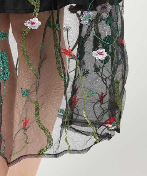 WEGO(ウィゴー)の「WEGO/刺繍チュールロングスカート(スカート・レディース・ブラック/ホワイト・FREE)」の13枚目の写真