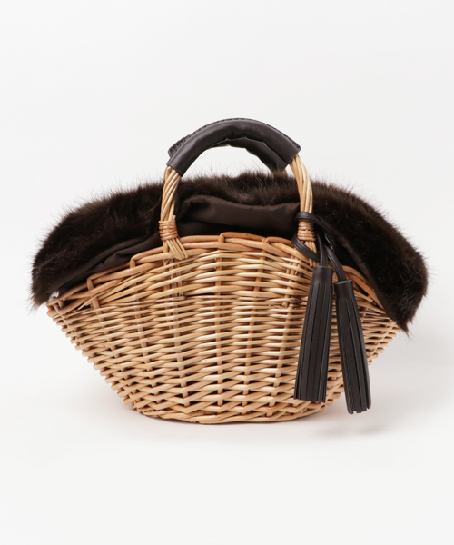 PASSE-DIX（パスディス）の「【再入荷！】PASSE-DIX / パスディス　ファー付属　柳ワイドカゴバッグ（かごバッグ・レディース・ベージュ/チョコ・FREE）」の8枚目の写真