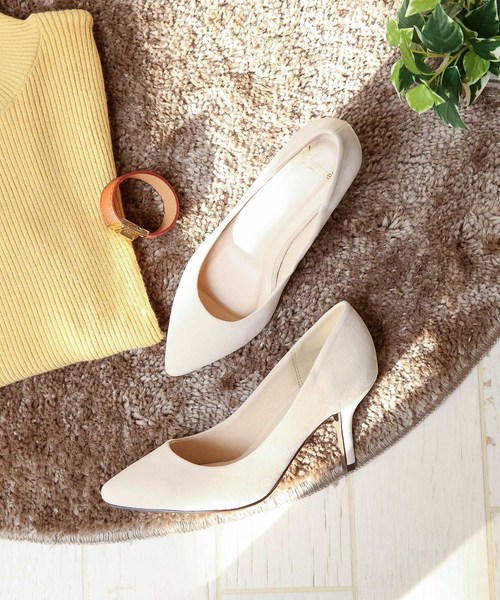 menue（メヌエ）の「美脚魅せ ポインテッドトゥ 8cmヒール パンプス（パンプス・レディース・ガンメタ/ピンク/ライトグレー/コーラルピンク/レッド/コバルトブルー/ブラック/アッシュグレー/ブラウン/ネイビー/マスタード/パイソン/グリーン/その他/ブラック系その他2/アイボリー/グレー系その他/レッド系その他/ブラック系その他3/ブラック系その他4/レオパード/ホワイト系その他3/ラメ/ゴールド/ブラック系その他5/ブラック系その他7/シルバー/ブラック系その他6/ホワイト系その他/グレイッシュベージュ/ベージュ系その他/ホワイト系その他2・24.0cm/21.0cm/25.5cm/21.5cm/26.5cm/23.5cm/24.5cm/26.0cm/22.0cm/23.0cm/25.0cm/22.5cm/27.0cm）」の2枚目の写真