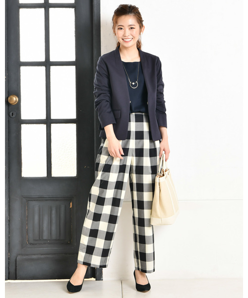 un dix cors（アンディコール）の「【通勤服】カルゼカットノーカラージャケット（ノーカラージャケット・レディース・ライトベージュ/ネイビー・ﾌﾘ-）」の6枚目の写真