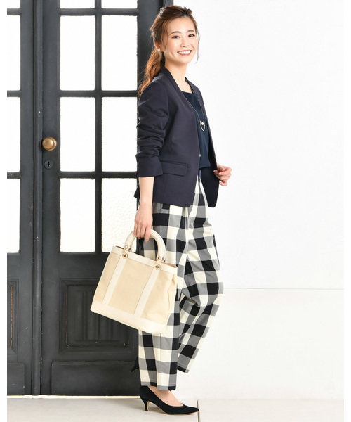 un dix cors（アンディコール）の「【通勤服】カルゼカットノーカラージャケット（ノーカラージャケット・レディース・ライトベージュ/ネイビー・ﾌﾘ-）」の7枚目の写真