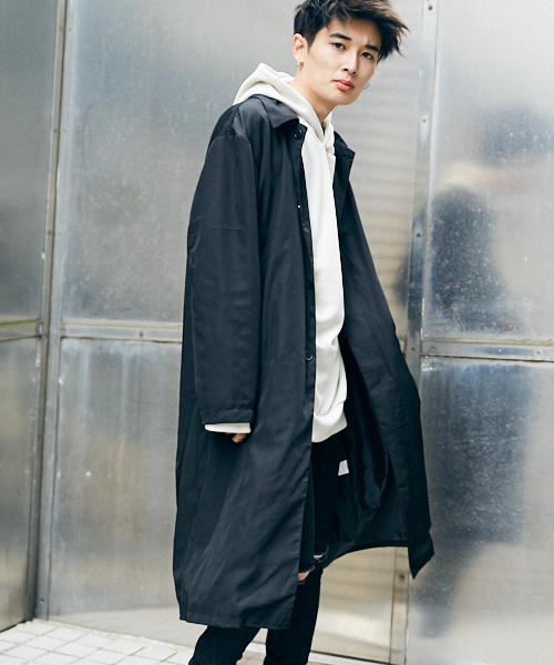 kutir（クティール）の「big soutien collar/ナイロンビッグステンカラーコート（ステンカラーコート・メンズ・ブラック/ベージュ・MEDIUM/LARGE）」の13枚目の写真