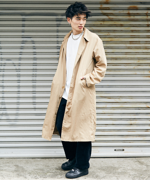 kutir（クティール）の「big soutien collar/ナイロンビッグステンカラーコート（ステンカラーコート・メンズ・ブラック/ベージュ・MEDIUM/LARGE）」の12枚目の写真