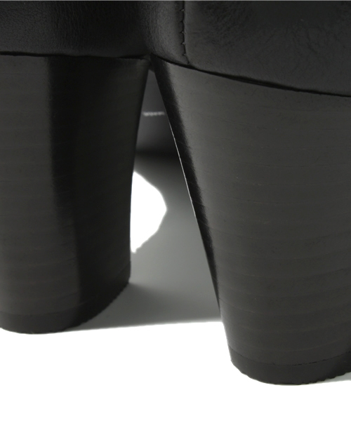 SHIPS for women（シップスフォーウィメン）の「サイド ジップ レザー ブーティ◇（ブーティ・レディース・ブラック/カーキ/ピンクベージュ・36.5/36/37/37.5/38）」の11枚目の写真