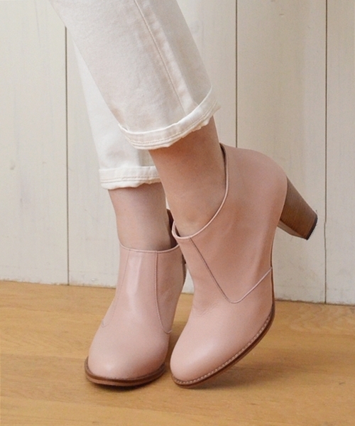 SHIPS for women（シップスフォーウィメン）の「サイド ジップ レザー ブーティ◇（ブーティ・レディース・ブラック/カーキ/ピンクベージュ・36.5/36/37/37.5/38）」の15枚目の写真